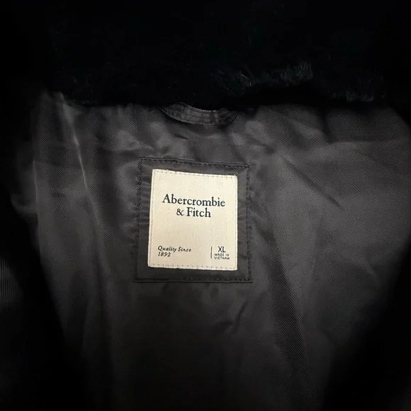 Abercrombie & Fitch Oversized Faux Fur Quilted Puffer Jacket XL Black - Picture 4 of 9